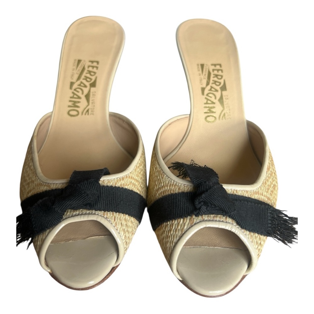 Vintage Salvatore Ferragamo Beige and Black Open-Toe heels